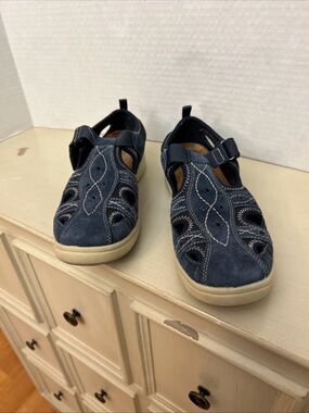 Earth Origins Navy Blue Casual Hook-and-Loop Sandals